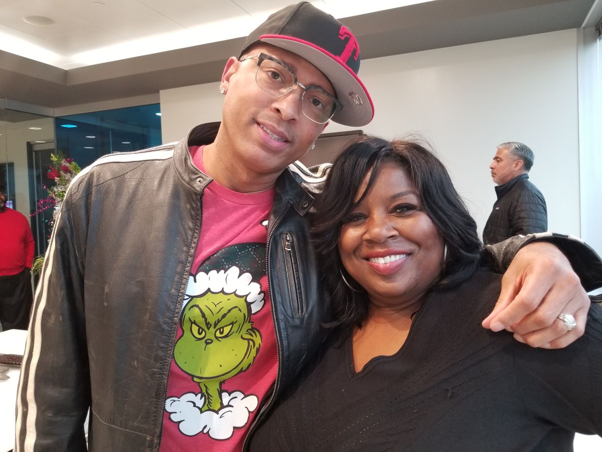 D.L. Hughley & Jasmine Sanders Meet-N-Greet (PHOTOS)