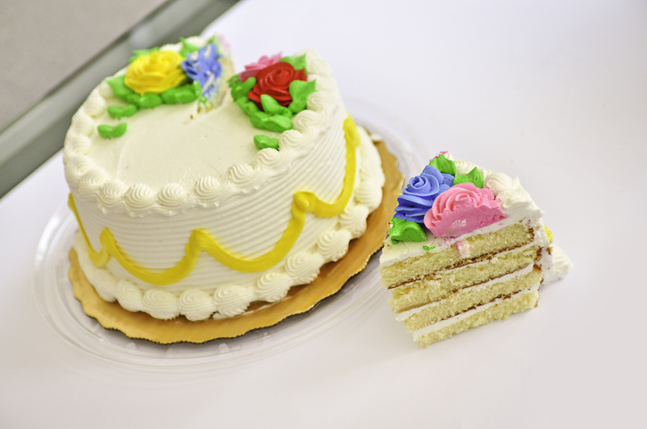 Flower shaped frosting on a cake
