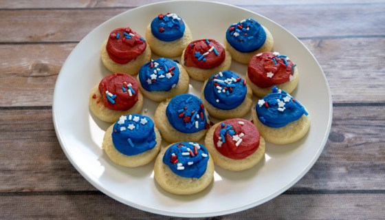Restaurants Serving Fourth of July Themed Foods & Deals