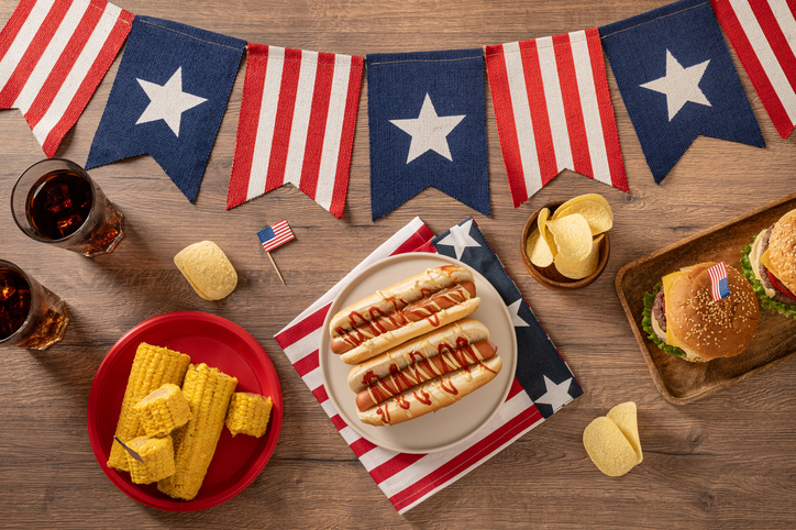 Restaurants Serving Fourth of July Themed Foods & Deals